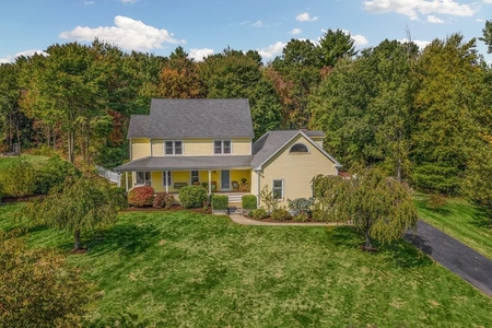 10 Carriage House Way, Medway, MA