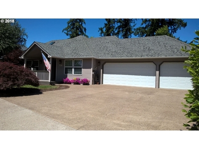 650 Holly Ave, Cottage Grove, OR