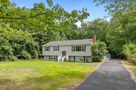 23 Parkwood Dr, Pepperell, MA