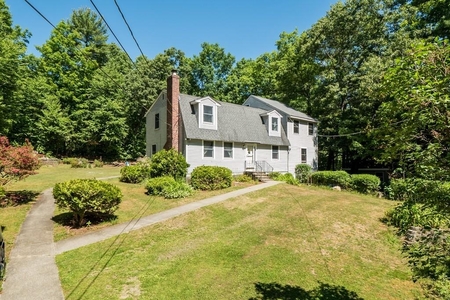 38 Blood St, Pepperell, MA