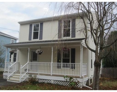 12 Colonial Rd, Webster, MA