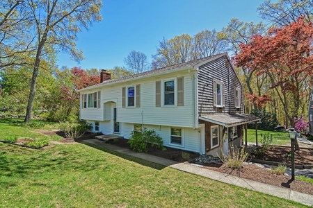 509 Tremont St, Rehoboth, MA
