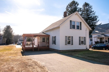 33 Quinebaug Rd, Dudley, MA