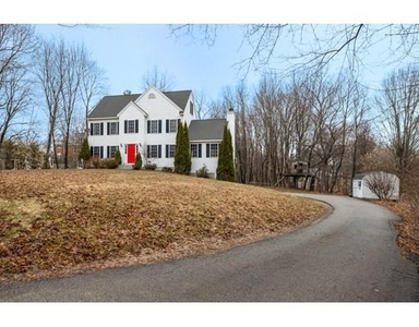 4 Williams St, Pepperell, MA