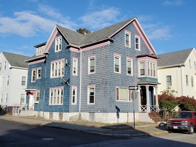 131 Chestnut St, New Bedford, MA