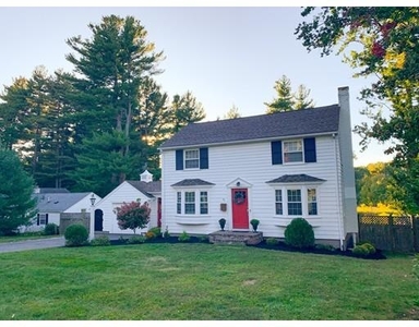 51 Dover Ter, Westwood, MA