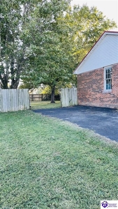 137 Long Meadow Dr, Greensburg, KY
