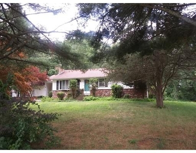 376 Thompson Rd, Webster, MA