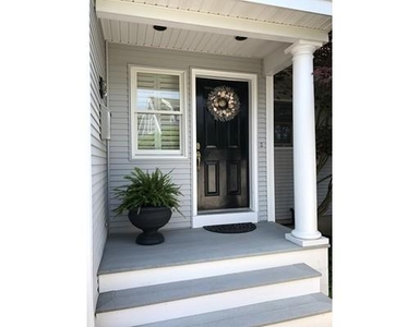 24 Cliff St, Beverly, MA