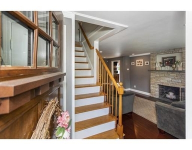 22 Sunset Dr, Beverly, MA
