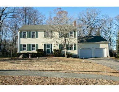 65 Sunset Dr, Milford, MA