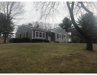 280 Valley View Dr, Westfield, MA
