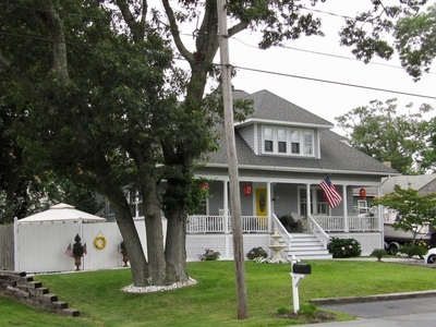 29 Lafayette Ave, Hyannis, MA