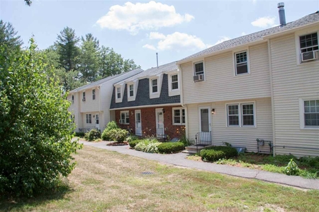 44 Olde Country Village Rd, Londonderry, NH