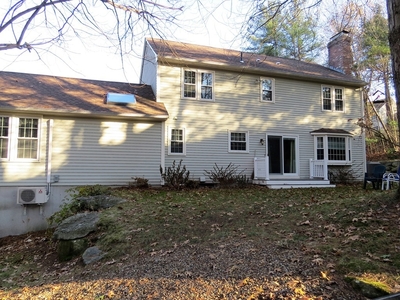 30 Coventry Rd, Holden, MA