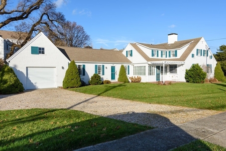 44 Irving Ave, Hyannis, MA