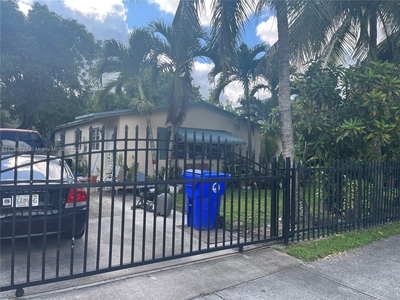 5970 Nw 41st Ter, Fort Lauderdale, FL