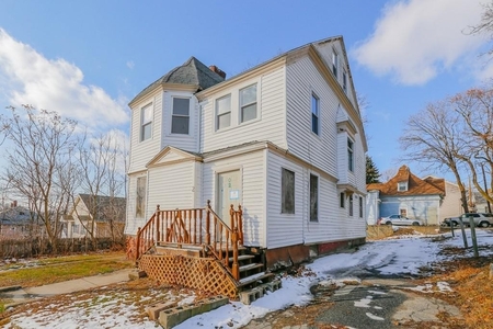 2 Grout Ct, Worcester, MA
