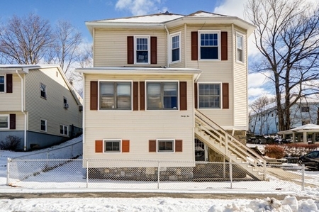 32 Superior Rd, Worcester, MA