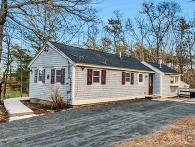 151 Valley Rd, Plymouth, MA