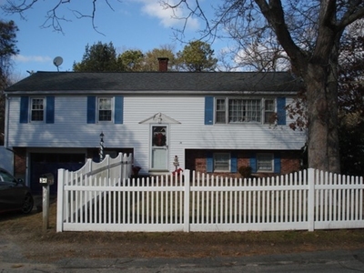 34 Hampshire Ave, Hyannis, MA