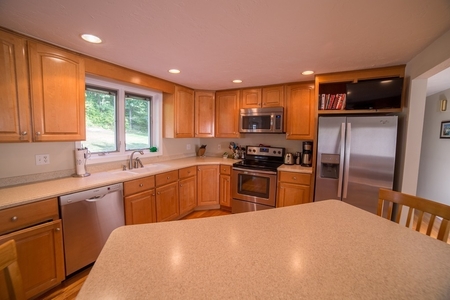 26 Tanglewood Rd, Sterling, MA