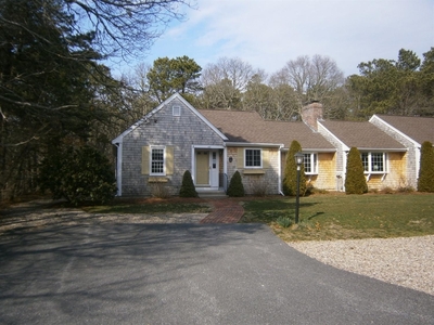 66 Debs Hill Rd, Yarmouth Port, MA