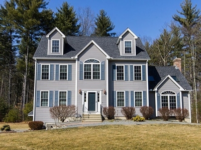 138 River Rd, Pepperell, MA