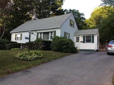 12 Sunset Dr, Leicester, MA