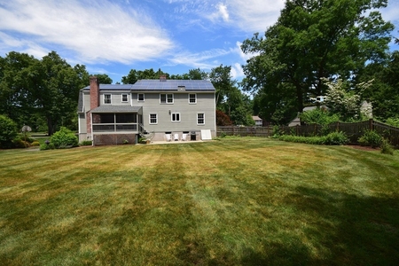 8 Blueberry Hill Rd, Wilbraham, MA