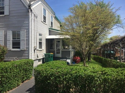 39 Angell St, Mansfield, MA