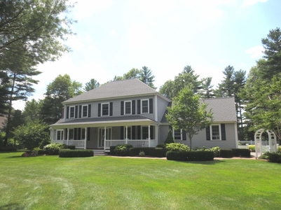 9 Commons Dr, Carver, MA