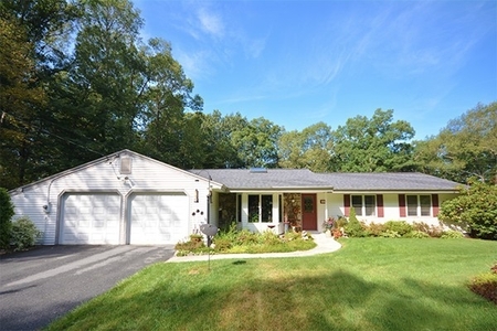 55 Old Stage Rd, Chelmsford, MA