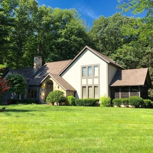 53 Country Corners Rd, Amherst, MA