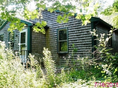 52 Nook Rd, Plymouth, MA