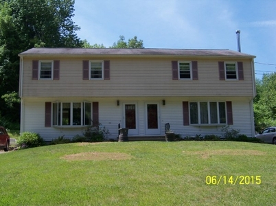 19 Browning Pond Rd, Spencer, MA