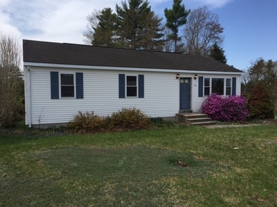 24 Clarence Dr, Oxford, MA