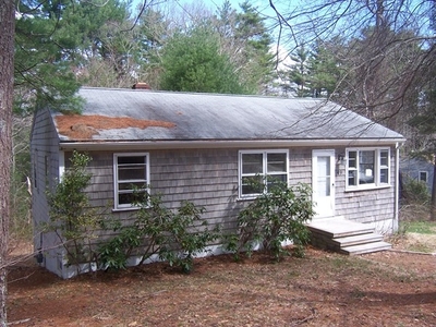 49 Happy Hollow Rd, East Falmouth, MA