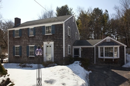 4 Forest Ln, Hingham, MA
