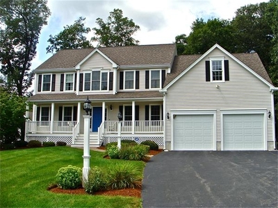 13 Whispering Pine Dr, Milford, MA
