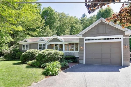 22 Hickory Dr, Townsend, MA