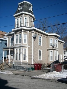 30 Fort Hill Ave, Lowell, MA