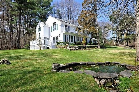 28 Meadowbrook Rd, Dover, MA