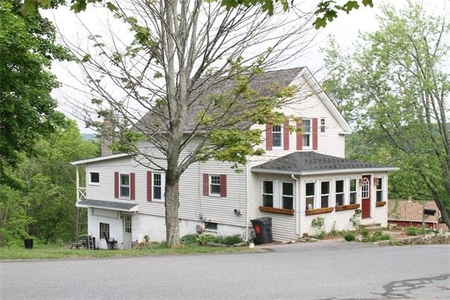 8 Crown St, Spencer, MA