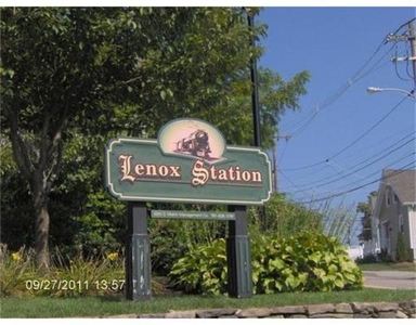 1 Lenox St, Norwood, MA