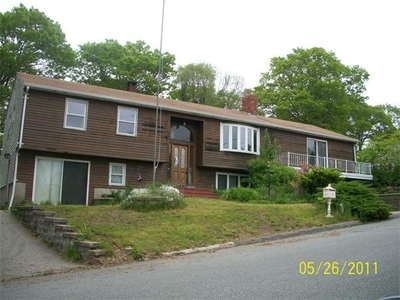 542 Spencer St, Fall River, MA