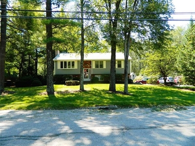 53 Armstrong Dr, North Attleboro, MA