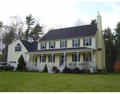 64 Willow Tree Ln, Middleboro, MA