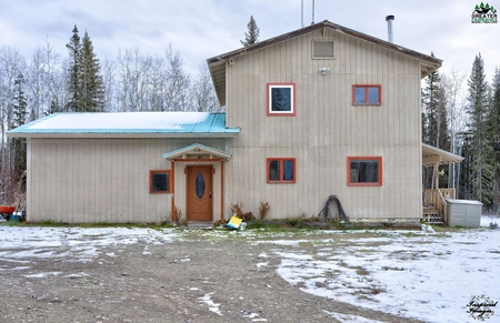 130 N Grange Hall Rd, Fairbanks, AK