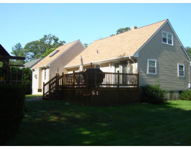 8 Sycamore Ter, Somerset, MA